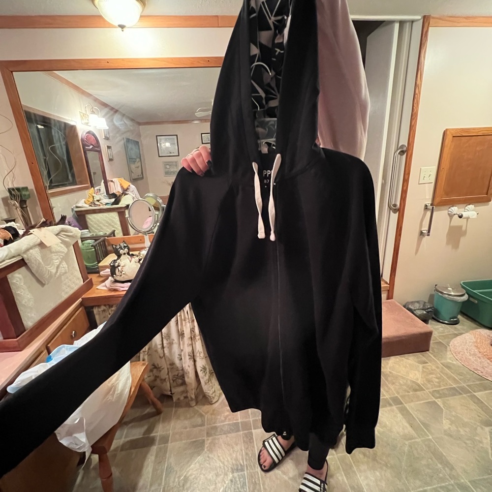 Classic black zip up hoodie size L